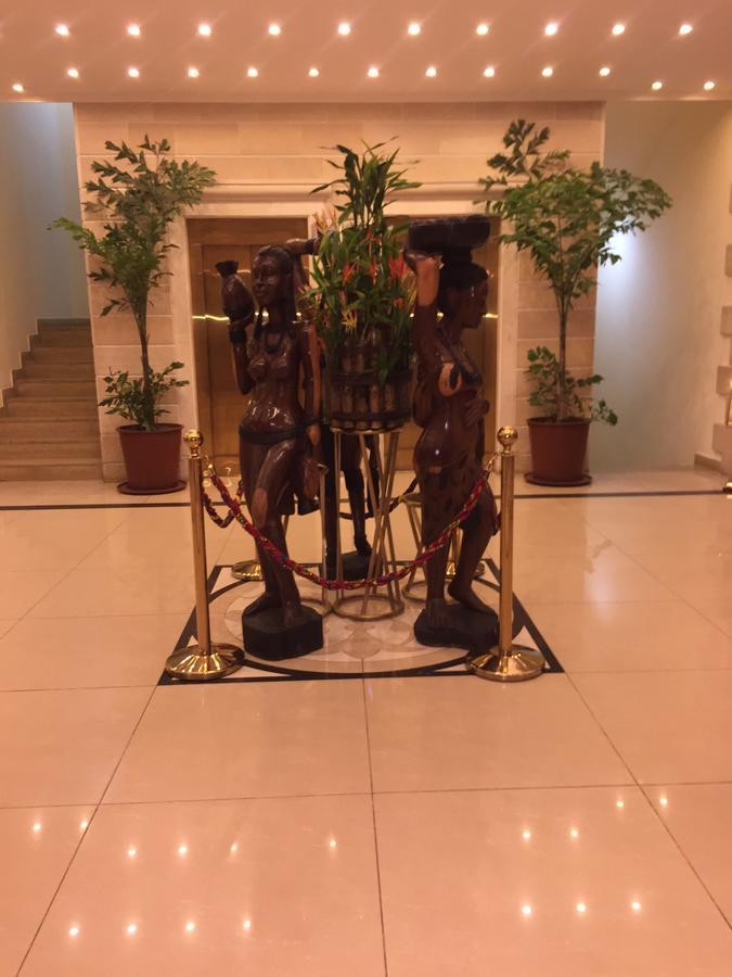 Royal Grand Hotel Monrovia Exterior foto